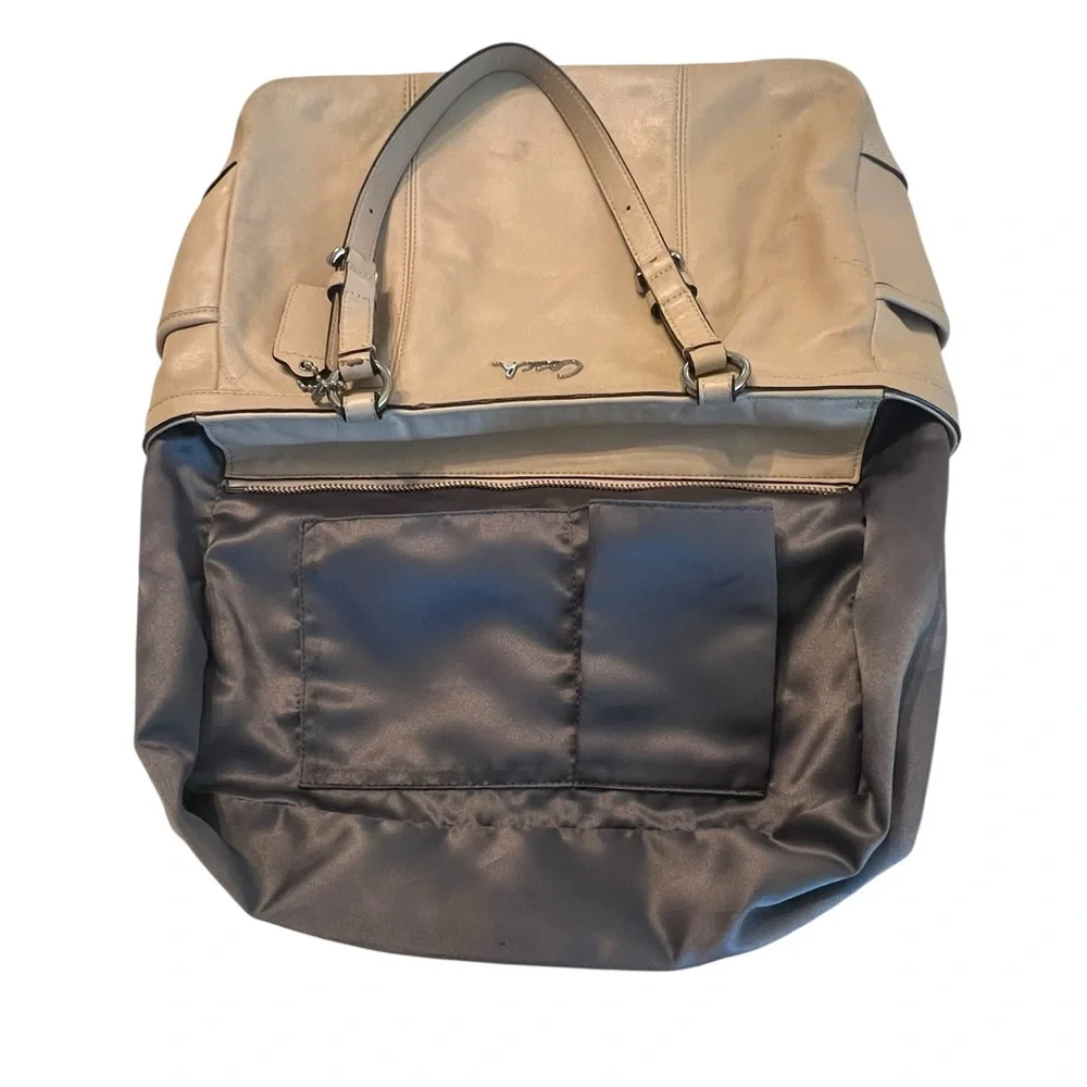 Coach authentic smooth